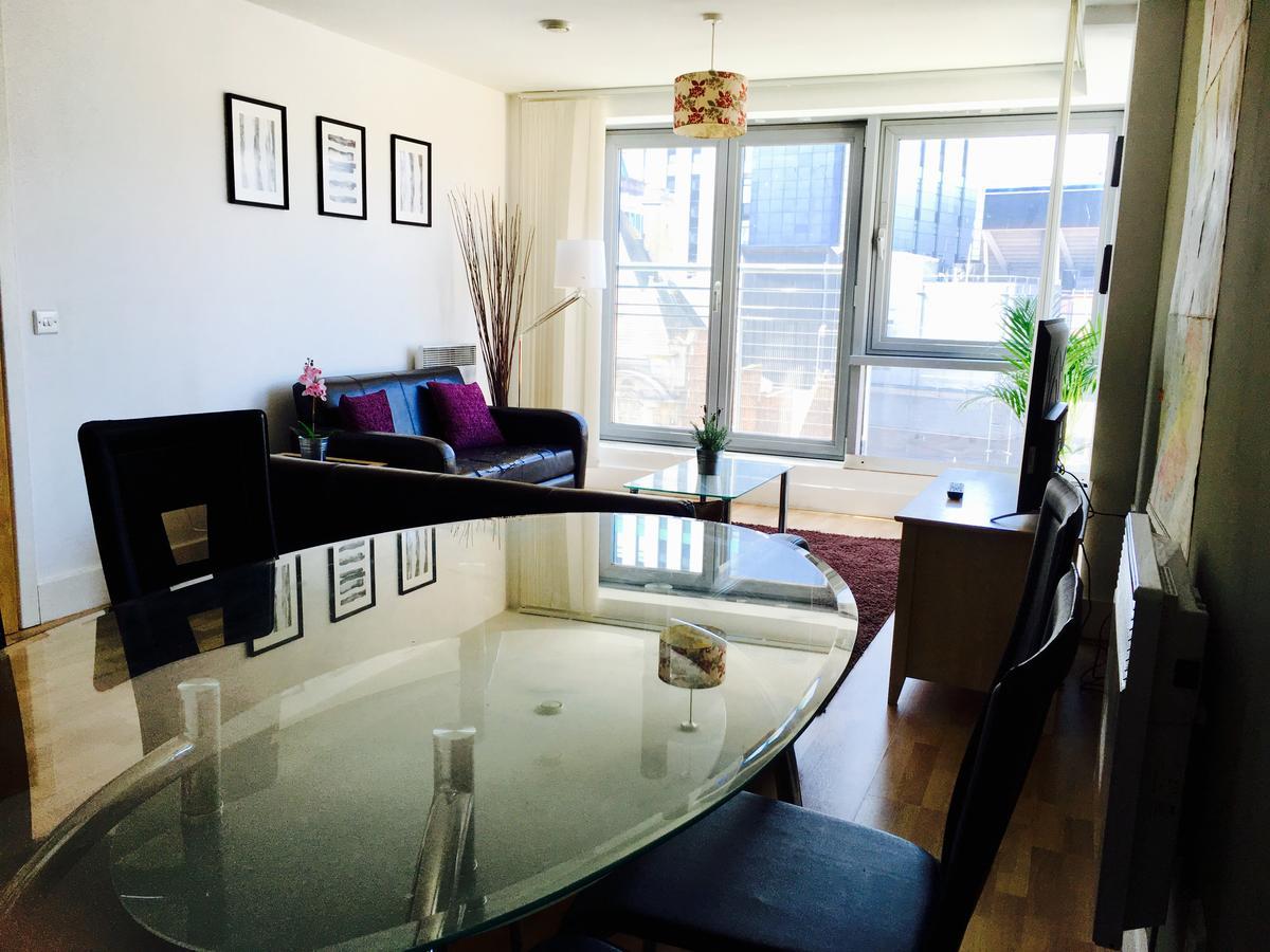 Central Luxury Apartment Cardiff Exterior foto